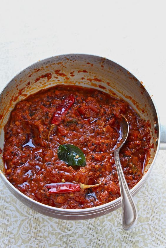 Tomato Chutney Recipe: लाल-लाल टमाटर से बनाएं चटपटी चटनी, आसान है रेसिपी