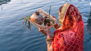 Chhath Puja 2024 Surya Arag: छठ में क्यों दिया जाता है डूबते सूर्य को अर्घ्य