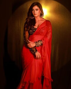 Saree for Chhath Puja: छठ पूजा पर पहनें ट्रेंडी रेड साड़ियों के ये डिजाइन, दिखेंगी खूबसूरत