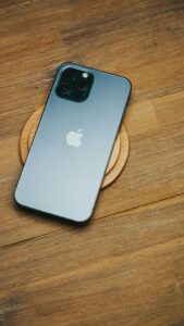 कितनी देर में चार्ज होगा फोन, बताएगा iPhone का ये फीचर!