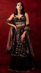 Rashmika Mandanna Lehenga Look : शादी सीजन के लिए Rashmika Mandanna से लीजिए Lehenga Look के टिप्स