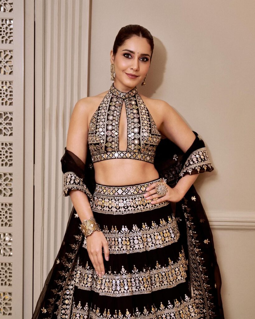1361211 raashiikhanna173001075934879055063906824632945825720 1