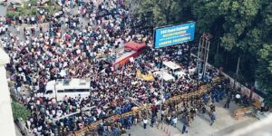 UP : प्रयागराज में छात्रों पर लाठीचार्ज पर सियासत शुरू, अखिलेश यादव ने बोला BJP पर हमला