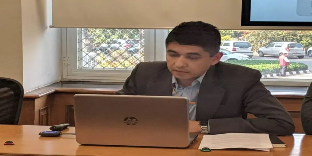 1362161 Amit Kataria
