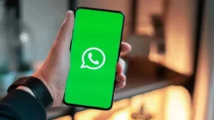 इस ट्रिक से छिपाए गर्लफ्रेंड से Whatsapp पर प्राइवेट चैट, जाने कैसे ?