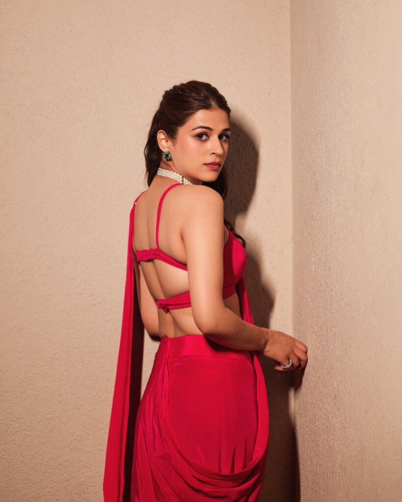 1362907 shraddhadas43173028950834902438258624848521807281665