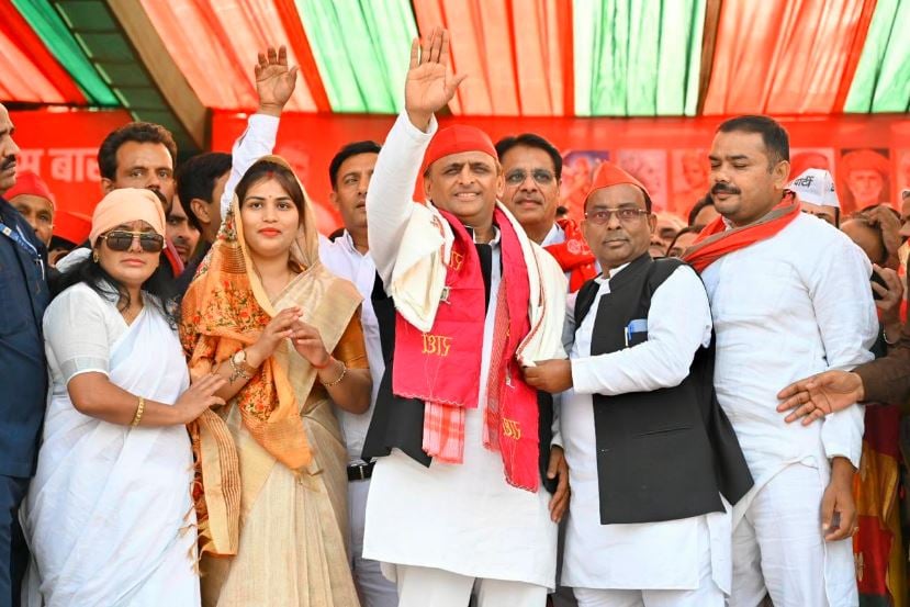 1362963 AKHILESH