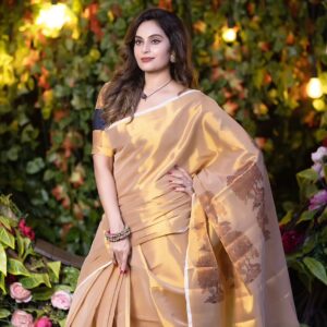 Trendy Hairstyles For Ethnic: फ्रेंड की शादी में अपनाएं श्रुतिका अर्जुन के ये सिंपल और एलिगेंट हेयरस्टाइल्स