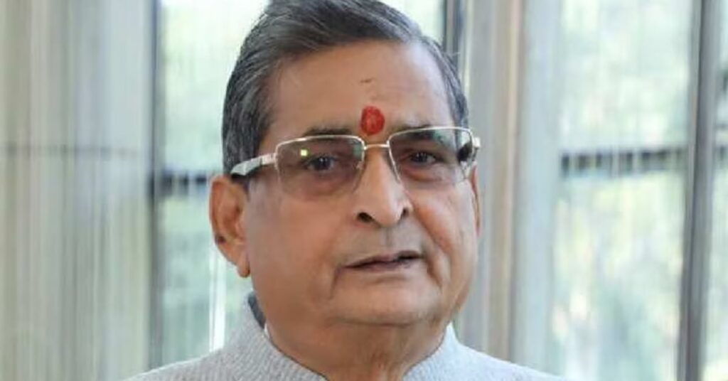 1363815 R K Sinha