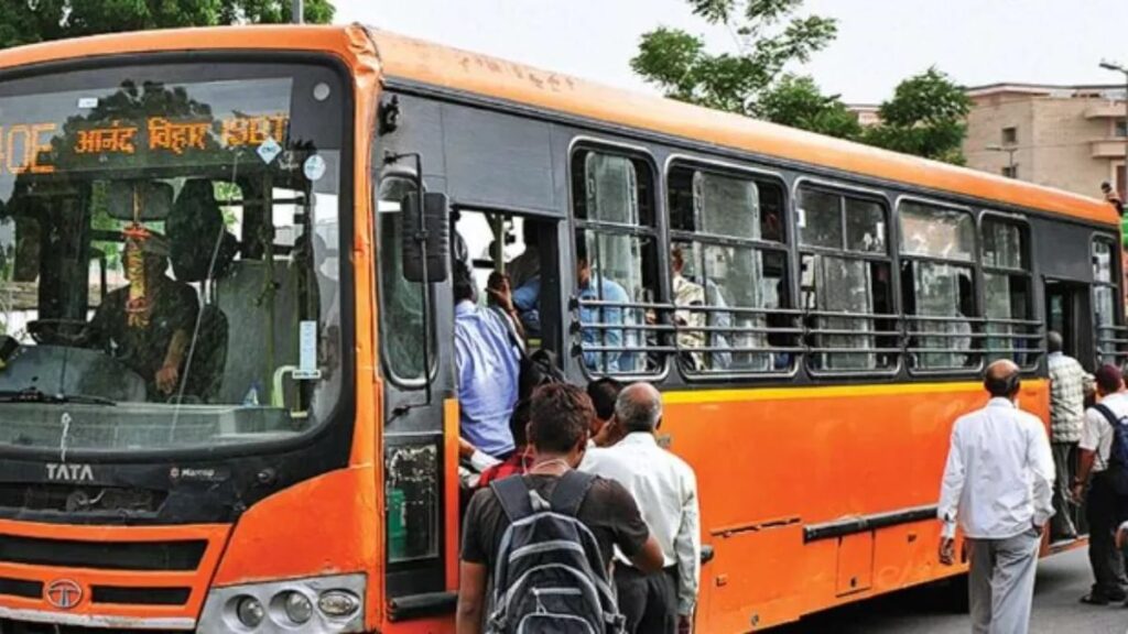 1363837 22042023 dtcbuses23392153