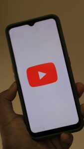 Youtube पर भूलकर न करें ये गलती, बैन हो जाएगा आपका अकाउंट