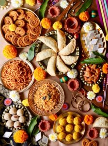 Office Diwali Party में जरूर शामिल करें ये Snacks