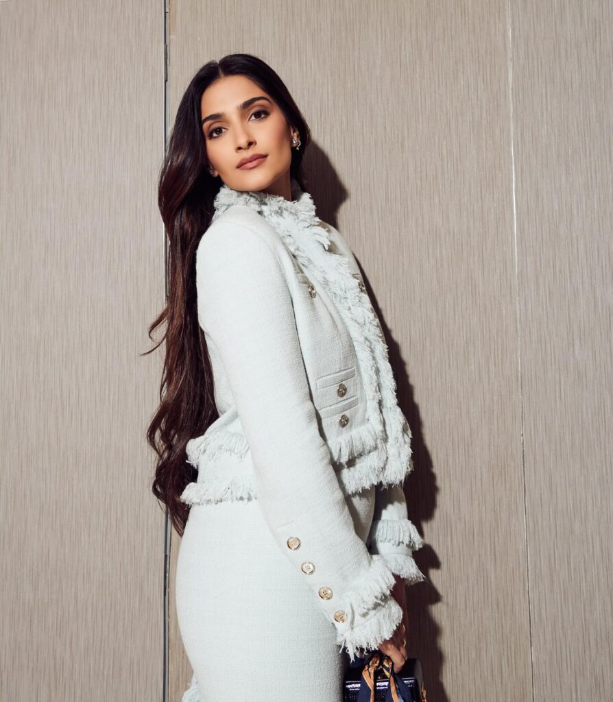 1364117 sonamkapoor1713240331334722496278700370354089228