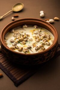 Karwa Chauth 2024: घर बनाएं Tasty मखाने की खीर