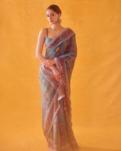Ahoi Ashtami 2024 Saree Designs: अहोई अष्टमी के दिन पहनें ये लाइट वेट फ्लोरल साड़ियां, कम वजन में मिलेगा हैवी लुक
