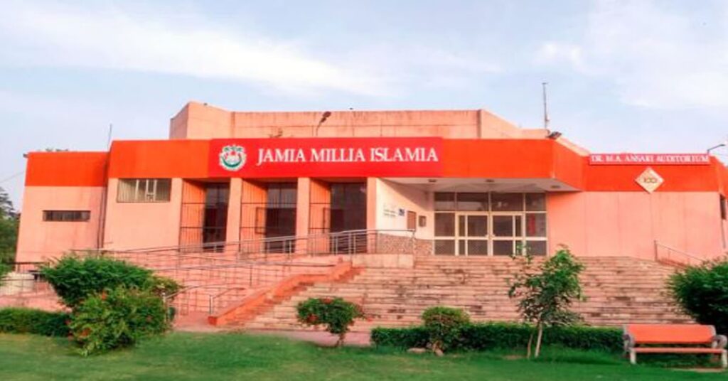1365409 JAMIA 11