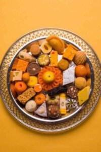 Diwali 2024: इन मिठाइयों के साथ और खास बन जाएगी आपकी दिवाली