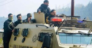 Jammu & Kashmir: गंदेरबल आतंकी हमले के बाद पुलवामा में आतंकियों ने मजदूर को मारी गोली