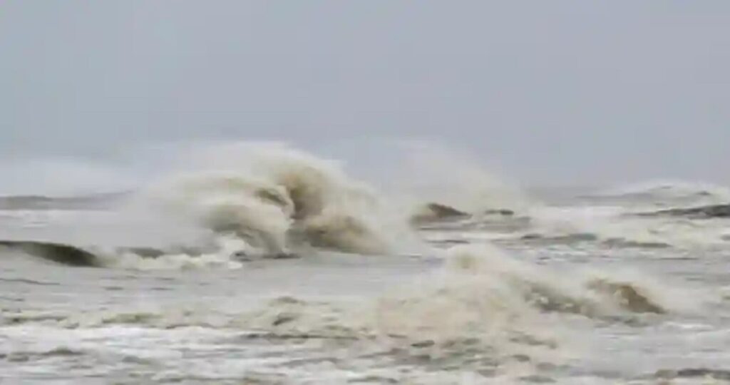 1366688 sri lanka Weather news