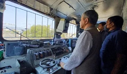 1366792 railway minister ashwini vaishnav will be present in a train to test the railway safety technology kavach 1Vgif 442x260 4g