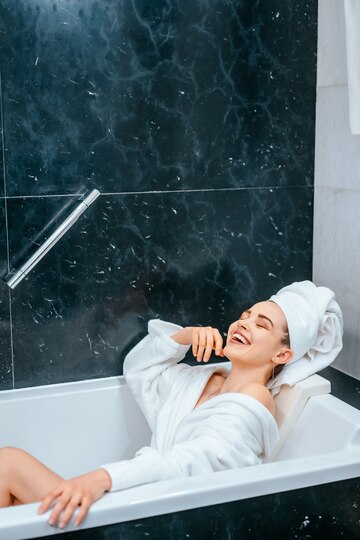 1366939 Bathing 2