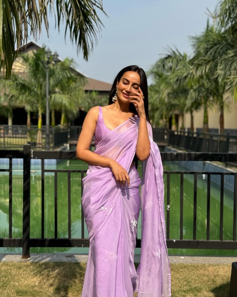 1366987 surbhijyoti173262723835098541225024300371375116651