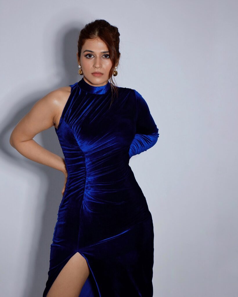 1367296 shraddhadas43173294732835125392334772227481807281665