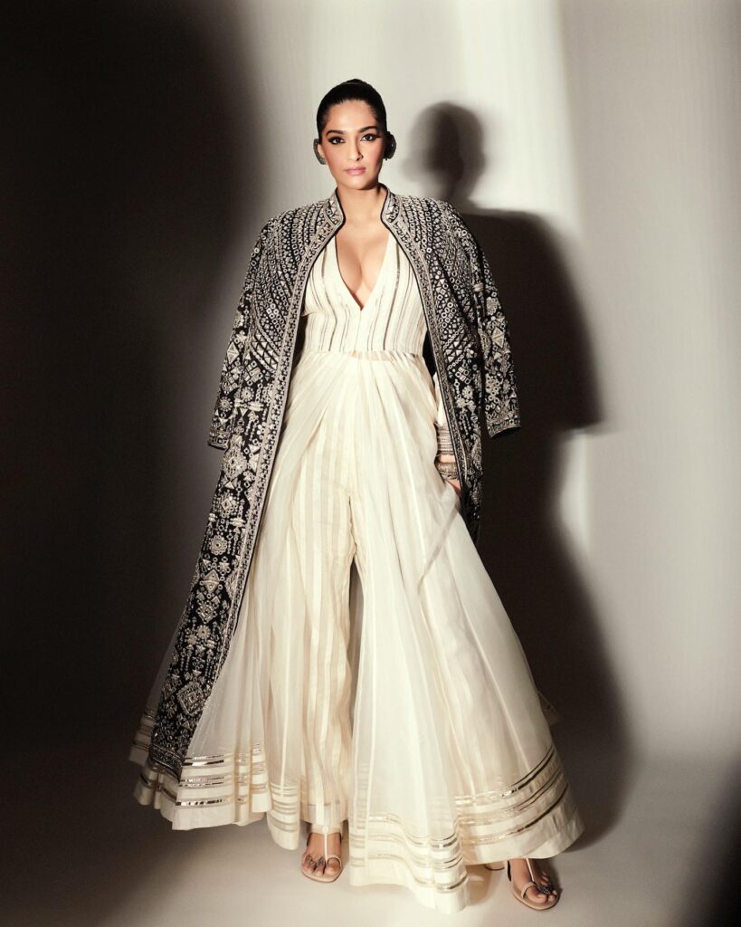 1367468 sonamkapoor1677393215304651755515756812854089228