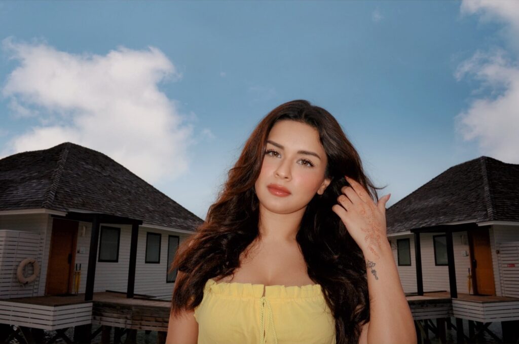 1367600 avneetkaur13173321793535148092542661016641797720972