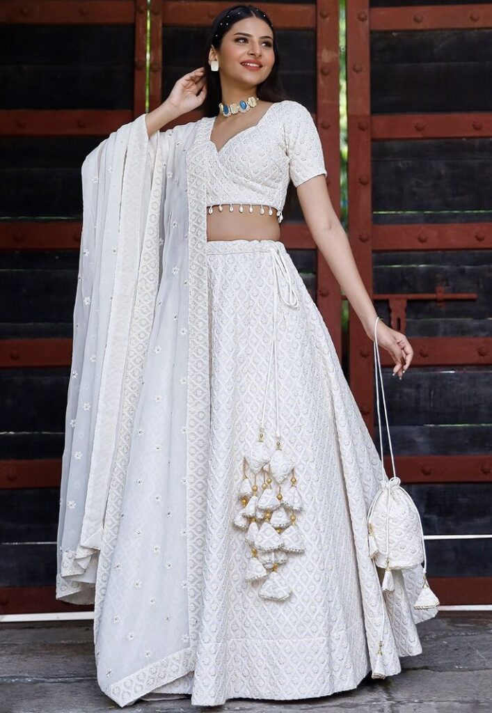 1367794 white lehnga 2