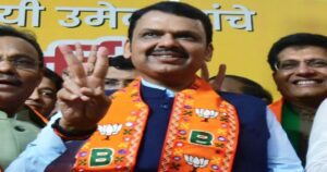Maharashtra CM: फडणवीस के पास कितनी है दौलत? पत्नी शेयर मार्केट से करती हैं कमाई