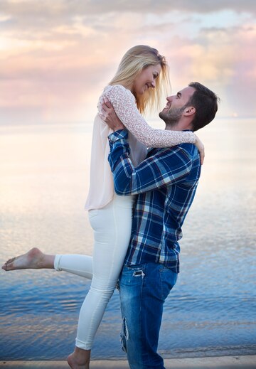 1368178 couple 8