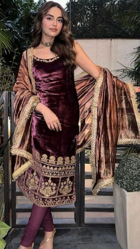 1368316 Velvet Suit 3
