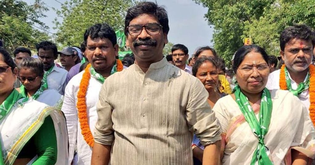 1368518 Hemant Sorens government formed for the second time