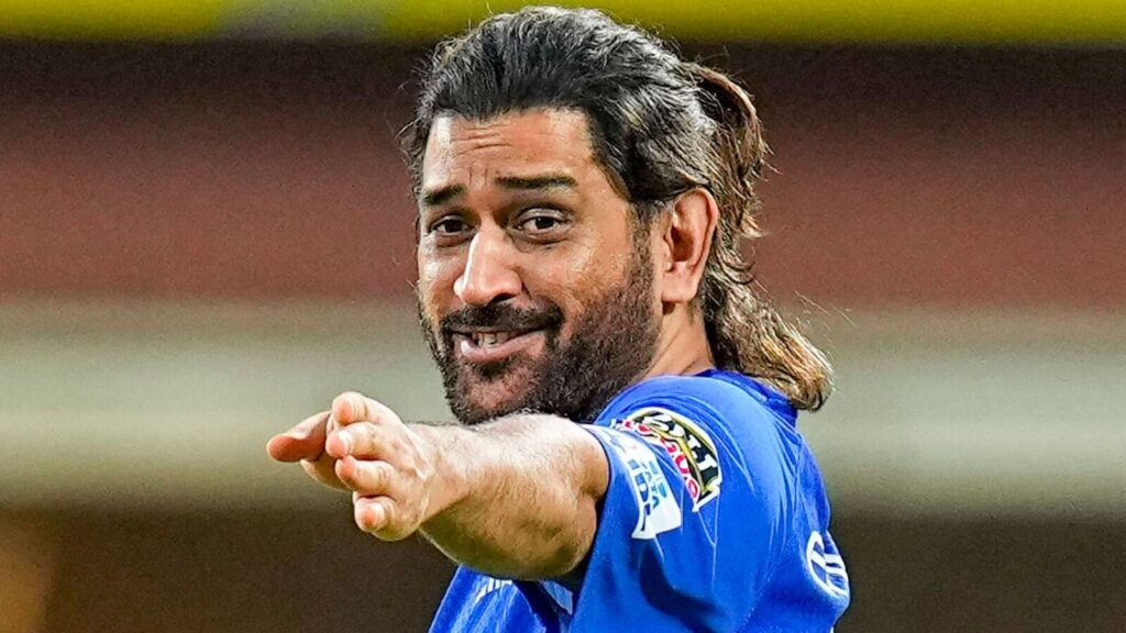 1369664 MSDhoni17142979003391730207427584