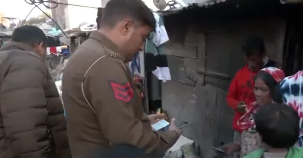 1369934 Delhi Police strict against Bangladeshi intruders checked identity cards