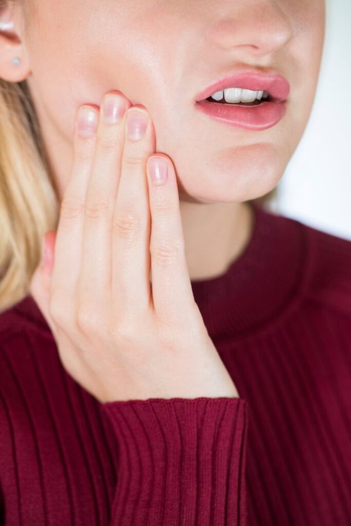 1370338 Emergency Toothache Relief Healthier Steps