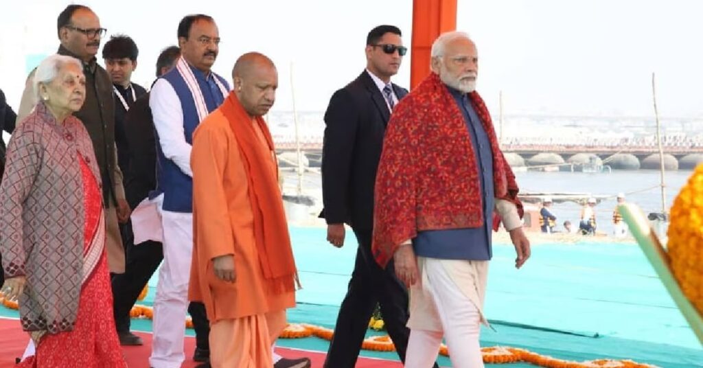 1370440 PM Modi reviewed the preparations for Maha Kumbh