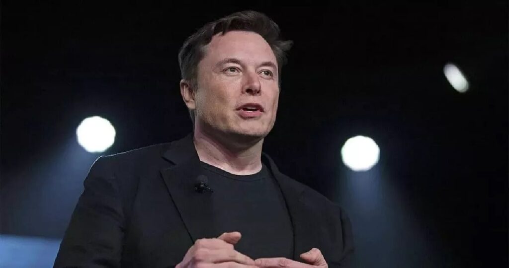 1370586 Elon Musk