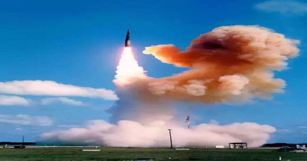 1370632 Oreshnik missile
