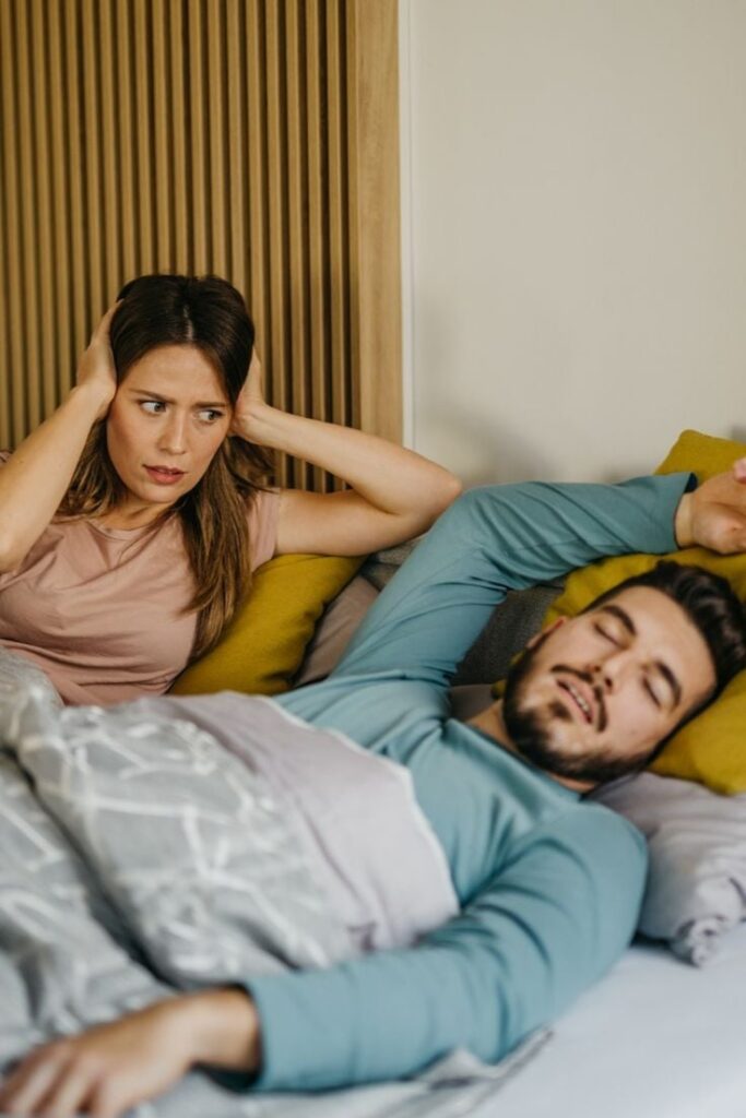 1370819 How to Deal with Snoring from Seasonal Allergies