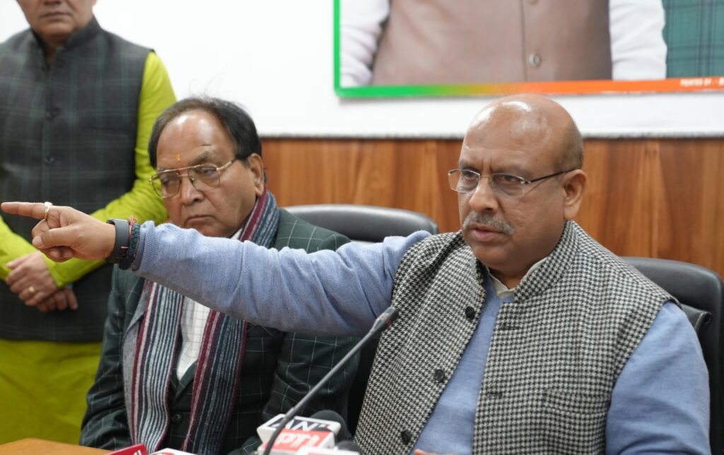 1371465 del ndl 01 bjp mla demand present cag report in assembly vis 7201354151220241311251512f17342484851022