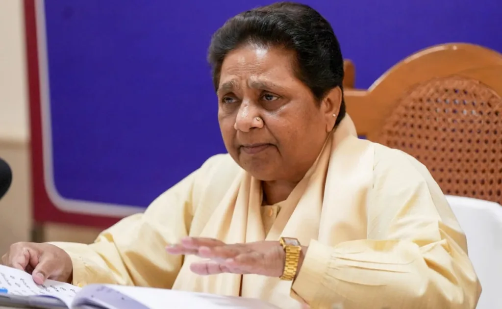 1371901 q7ula4lgmayawati625x30001July24
