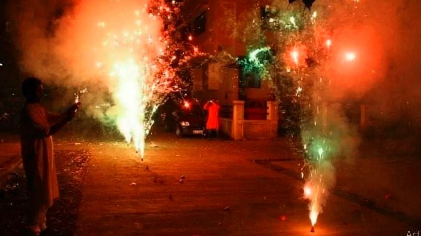 1372275 firecracker 4