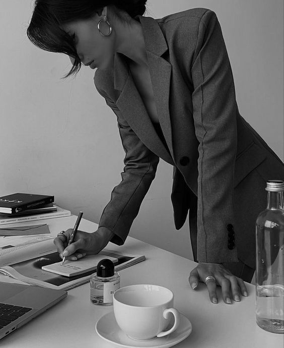 1372357 Things I want from 2024 Succesful Business woman