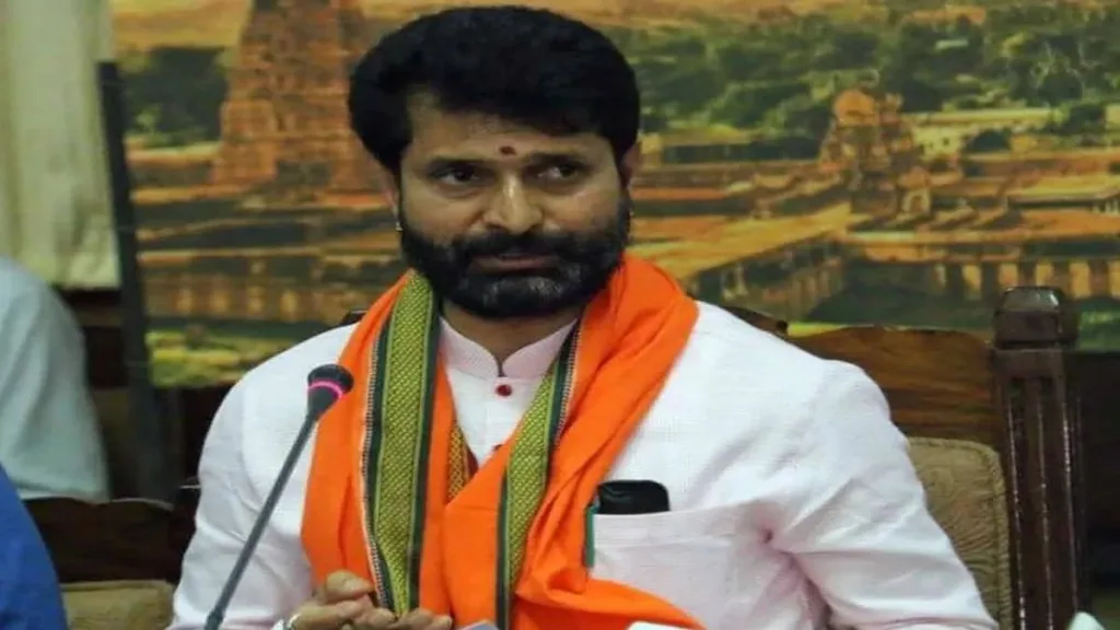 1372431 bjp leader ct ravi 73