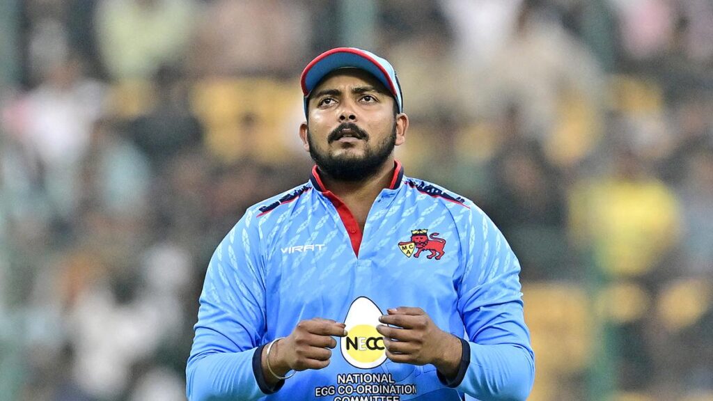 1372473 prithvi shaw 3