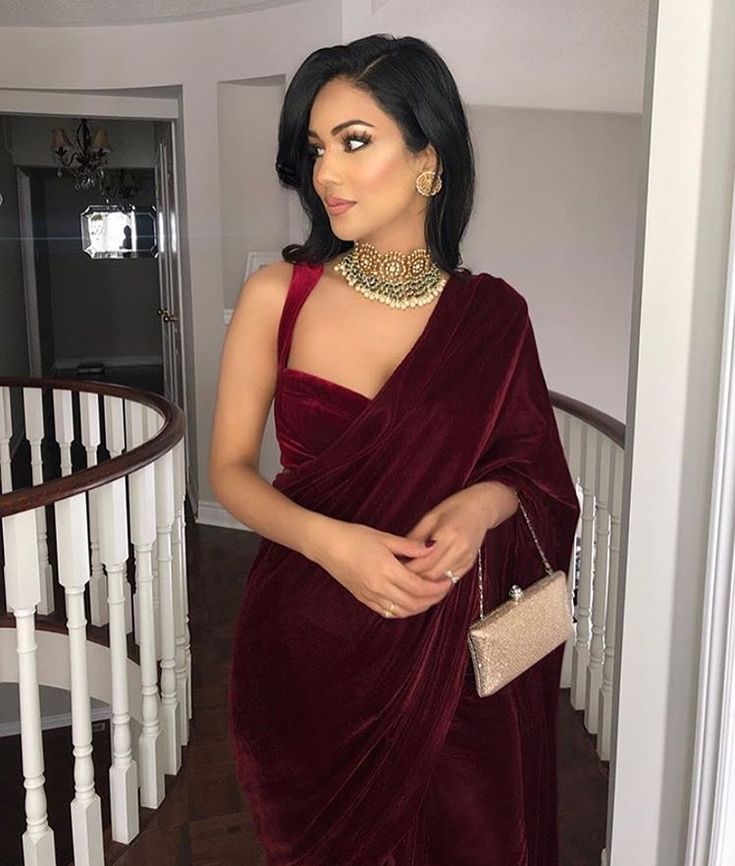1372477 red velvet saree 3