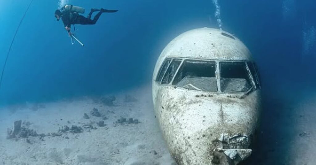 1372511 MH370
