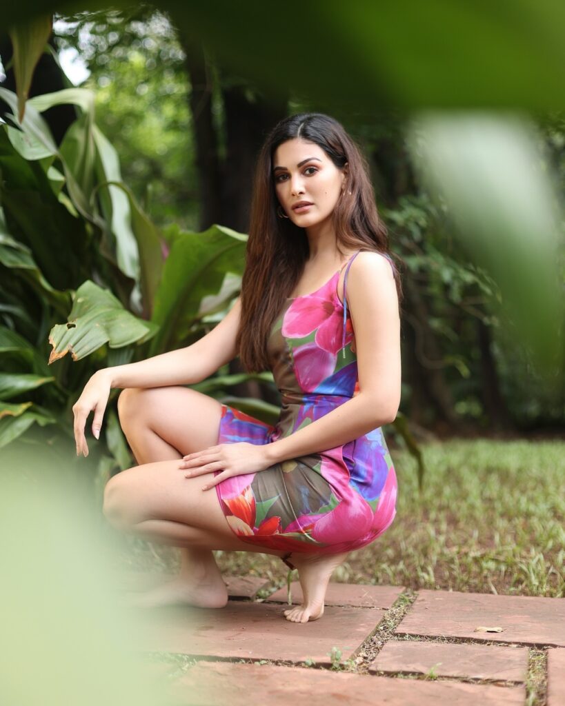 1372649 amyradastur17344119213524825131446564271503493444
